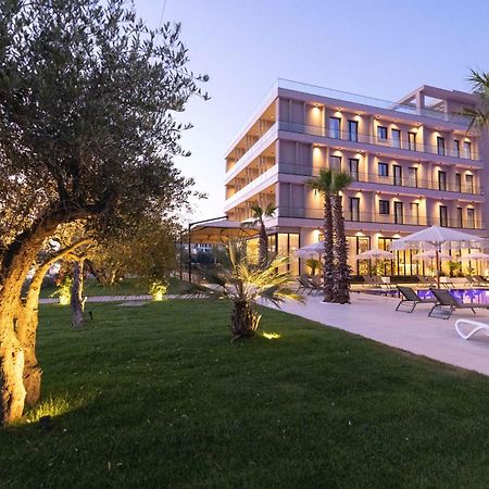 Tris3 Hotel Radhime Exterior photo