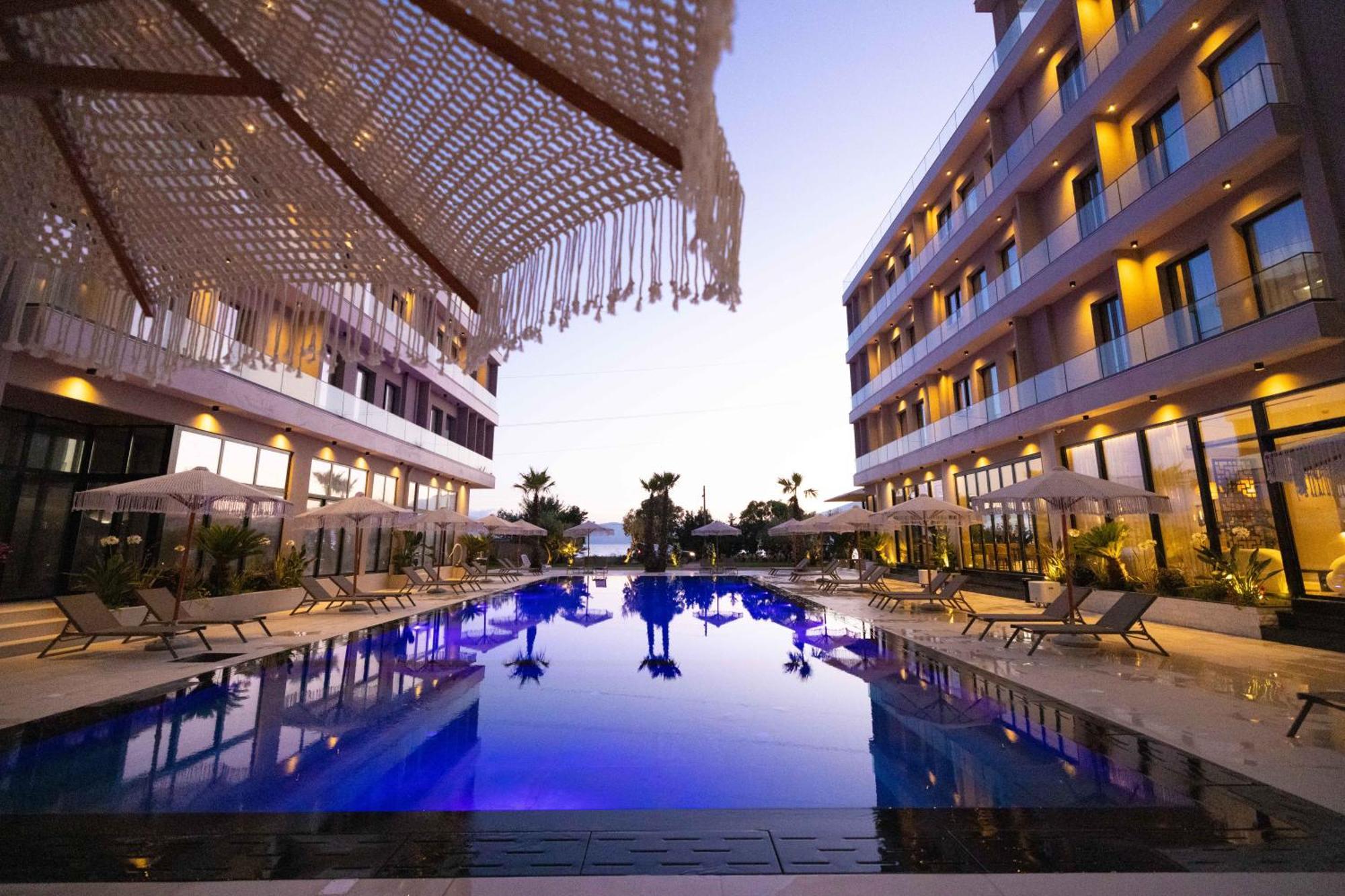 Tris3 Hotel Radhime Exterior photo