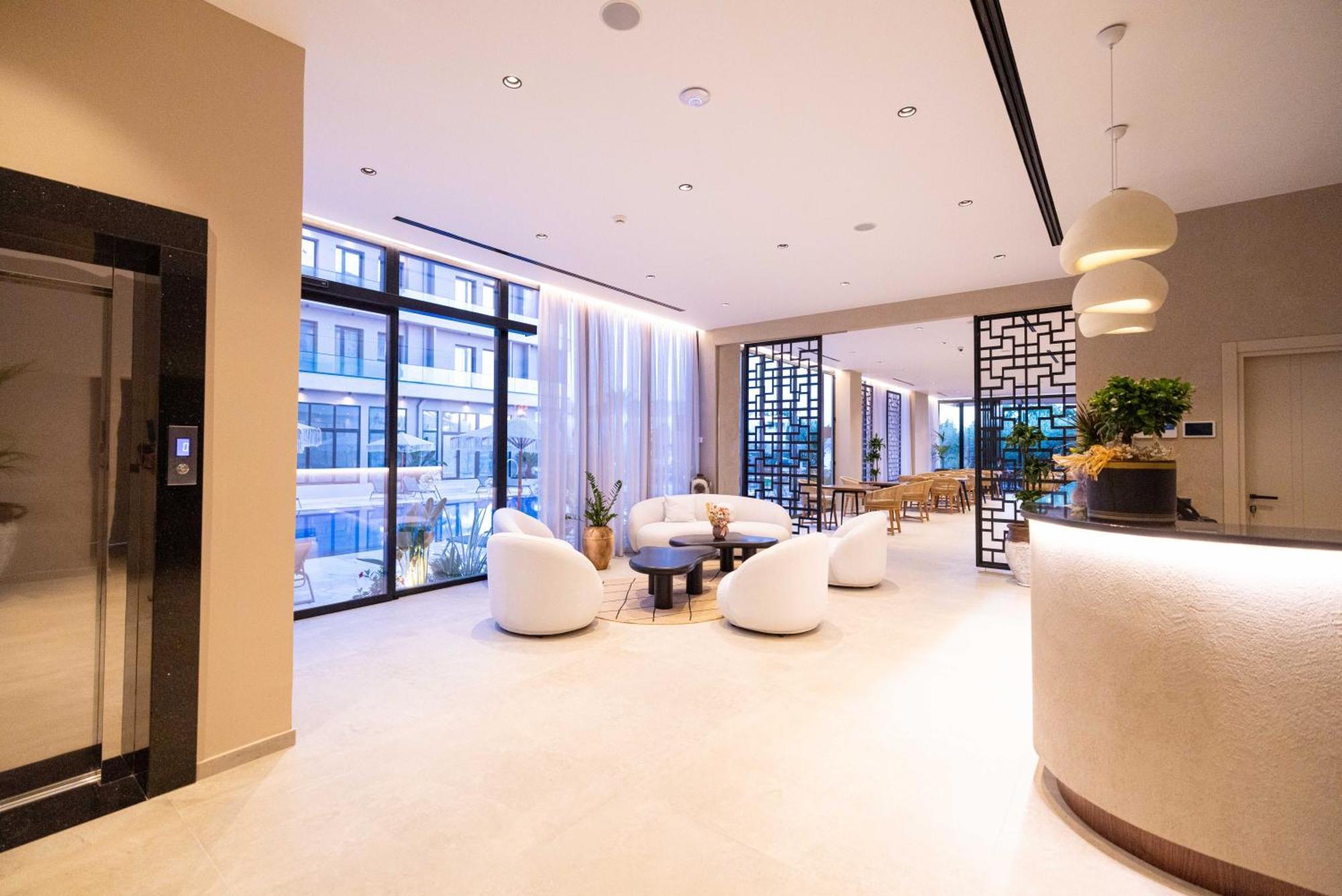 Tris3 Hotel Radhime Exterior photo